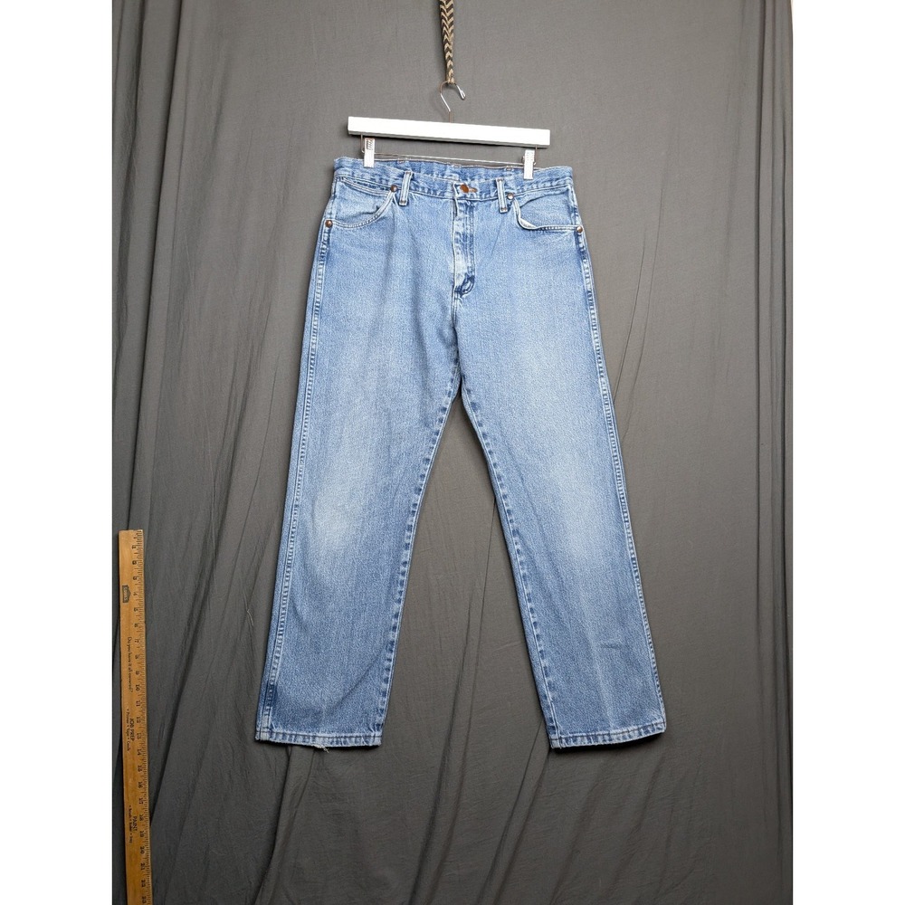 Wrangler Men's Jeans Size 36 X 32 Light Wash‎